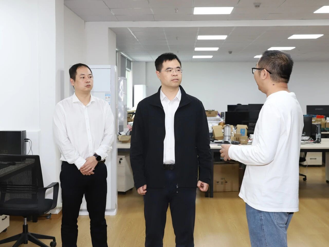 豐澤區政府主要領導到轄區企業宣講黨的二十屆四中全會精神并調研