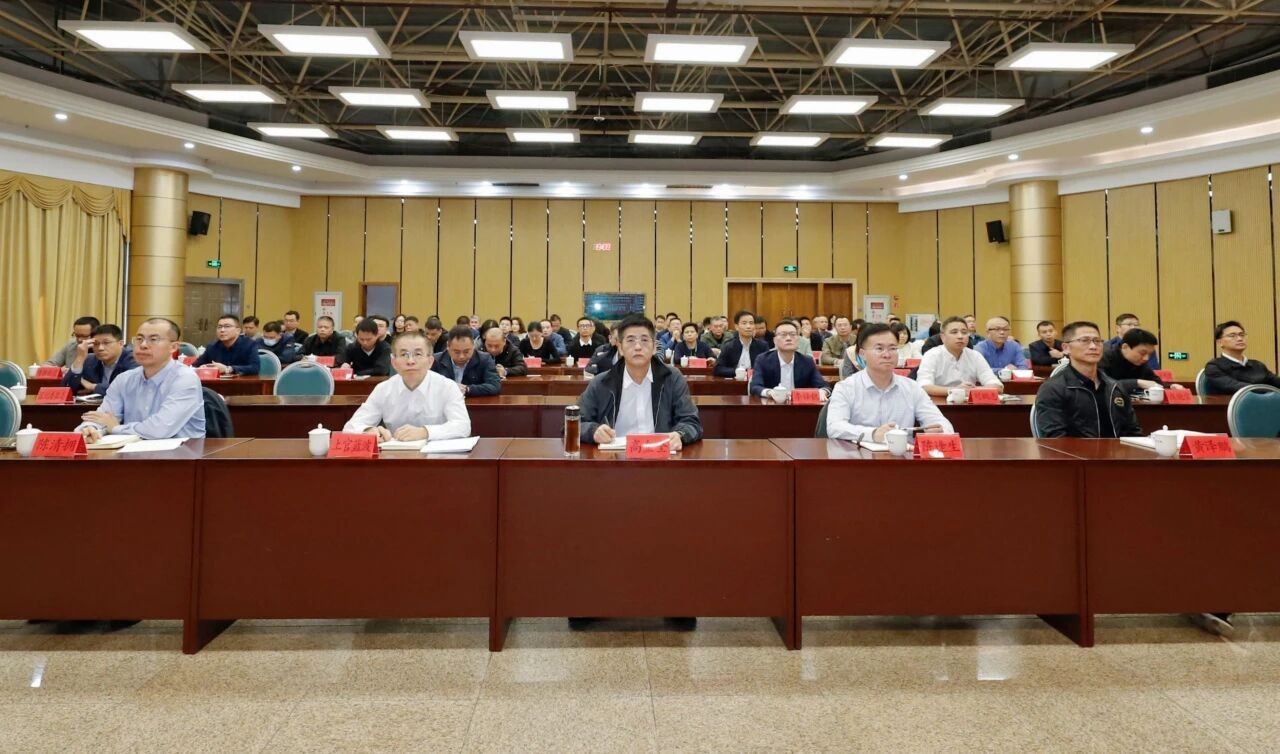 豐澤區委理論學習中心組學習（擴大）會暨“豐澤干部學堂”（第十二期）舉行